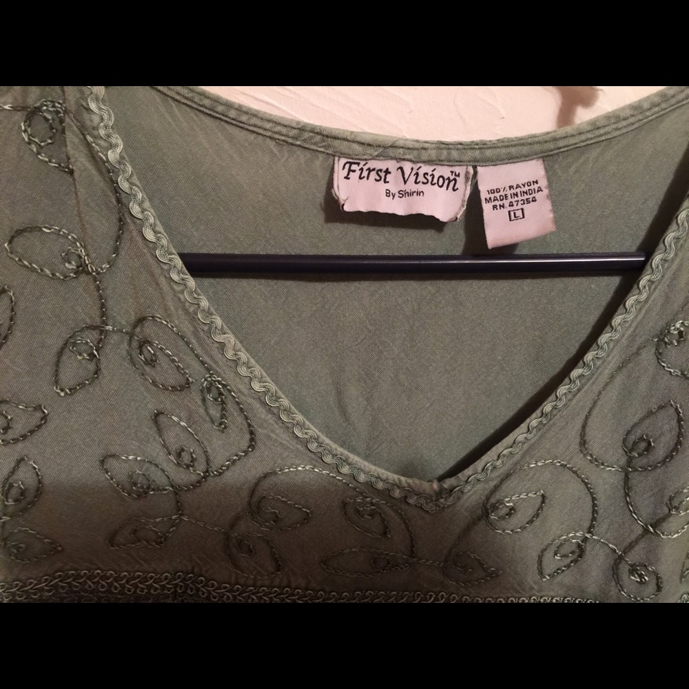 Dress - Picture 2 of 4
